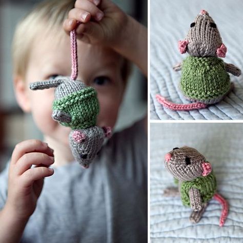 Knitted Mice Patterns Free, Crochet Quilt Tutorial, Knitted Mouse, Knitted Stuffed Animals, Holiday Cross Stitch Patterns, Miniature Knitting, Knitting Clothes, Clothes For Children, Knitted Doll Patterns