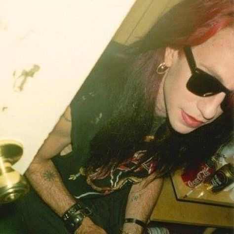 ROZZ WILLIAMS wearing a SLAYER shirt. Gothic Artists, Rozz Williams, Goth Boys, Traditional Goth, 80s Goth, Goth Bands, Slayer Shirt, Goth Music, Goth Rock