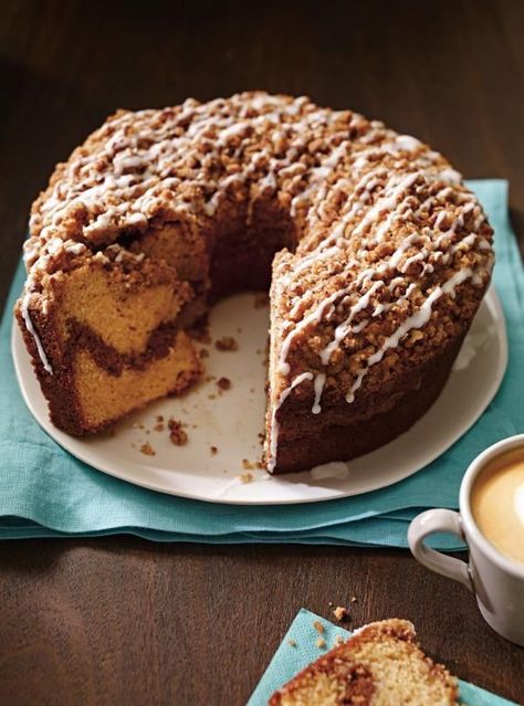 Ricardo's recipe : Cinnamon and pecan coffee cake Coffee Cake Bundt, Pecan Coffee Cake, Angel Food Cake Pan, Cinnamon Coffee Cake, Cinnamon Pecans, Gateaux Cake, Coffee Cake Recipes, Bundt Cakes Recipes, A Cup Of Coffee