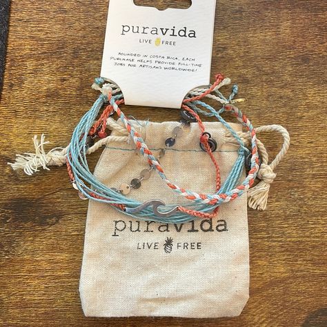 Pura Vida Wave Bracelet 4 Pack White, Light Blue And Coral Brand New With Tags ($45 Value) Pura Vida Bracelets Aesthetic, Pura Vida Wave, Jewelry Pura Vida, Beachy Bracelets, Jewelry Hacks, Pura Vida Jewelry, Beachy Jewelry, Turquoise Charm, Cat Bracelet