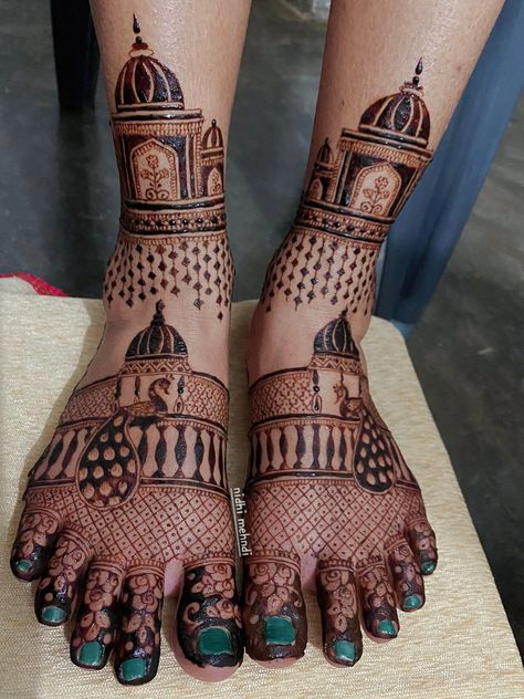 Lag Mehndi Design, Legs Mehndi Design Bridal, Bridal Leg Mehendi Designs, Bridal Leg Mehndi Designs, Feet Mehendi Design, Mehndi Rasam, Leg Mehandi, Latest Mehndi Designs Wedding, Feet Mehendi