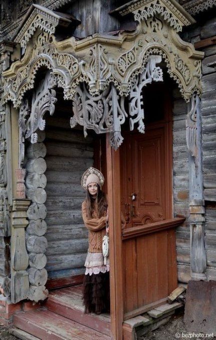 Entrance Architecture, Residence Architecture, Fantasy Buildings, Ancient Europe, Hand Carved Furniture, Booth Decor, Artistic Furniture, Wooden Architecture, Russian Architecture