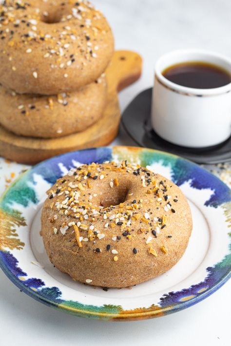 It's so easy to make Whole Wheat Bagels at home in your own kitchen, and they are completely oil-free. This was my first time making bagels, and I was surprised by how fun and simple it is! Whole Wheat Bagels, Easy Vegan Breakfast, Vegan Breakfast Options, Whole Wheat Bagel, Breakfast Scramble, Bagel Toppings, Banana Oat Pancakes, Tempeh Bacon, Healthy Vegan Breakfast