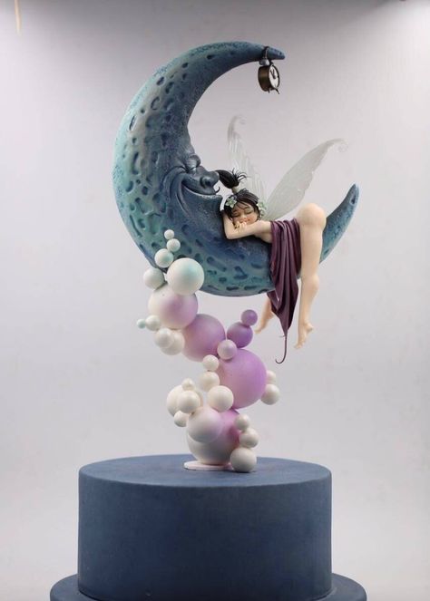 Figure Cake Designs, Crazy Cakes Design, Impressive Cakes, Anti Gravity Cake, Cake Structure, Gravity Defying Cake, Gravity Cake, Girly Cakes, Cake Artist