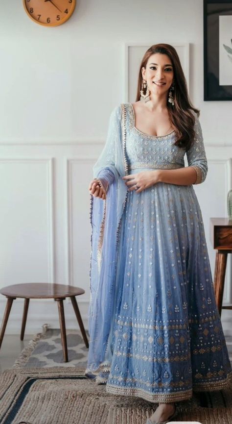 Top Trendsetter || Boho-Chic Maxi Skirts for Festival Vibes Anarkali Designs, Indian Bridesmaid Dresses, Trendy Outfits Indian, Indian Outfits Lehenga, Anarkali Dress Pattern, Fancy Sarees Party Wear, Traditional Indian Dress, Indian Dresses Traditional, Traditional Indian Outfits