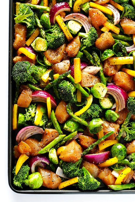 Oven Stir Fry, Broccoli In The Oven, Chicken And Veggie Stir Fry, Stir Fry Dinner Recipes, Oven Asparagus, Sheet Pan Chicken And Veggies, Pan Chicken And Veggies, Stir Fry Dinner, Recipes Asparagus