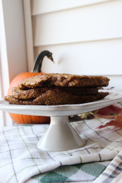 flaxseed pumpkin pancakes on a white display tray with a pumpkin in the background Flaxseed Pancakes, Flax Seed Pancakes, Flax Pancakes, Baking Soda And Honey, Pumpkin Waffles, Pancakes Ingredients, Pumpkin Pancakes, Tasty Pancakes, Fall Breakfast