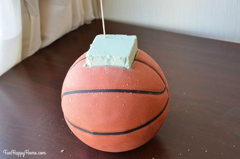 Team Banquet Centerpieces, Nike Party, Basketball Centerpieces, Basketball Senior Night Gifts, Basketball Banquet, Sports Centerpieces, Basketball Senior Night, Diy Basketball, Banquet Centerpieces