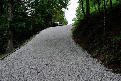 How to Stabilize a Steep Gravel Driveway - TRUEGRID Pavers Best Gravel For Driveway, Gravel Pavers, Driveway Materials, Grass Driveway, Gravel Drive, Permeable Driveway, Crushed Gravel, Gravel Parking, Driveway Installation