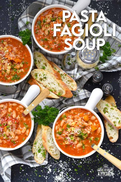 Vegetarian Beans, Cozy Soups, Warm Soup Recipes, Pasta Fagioli Soup, Fagioli Soup, Turkey Breakfast, Soup Pasta, Pasta Fagioli, Vegetarian Pasta