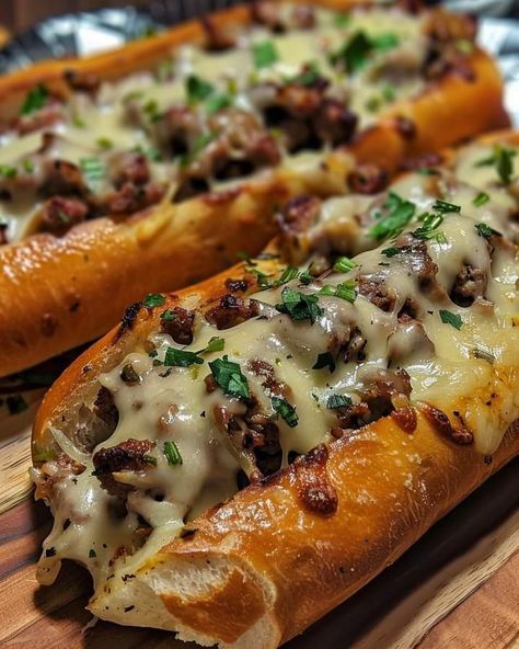 Bread Twists, Wellington Recipe, Quick Family Dinners, Steak And Onions, Appetizer Sandwiches, Garlic Bread Recipe, Philly Cheese, Sandwich Shop, Cheesy Bread