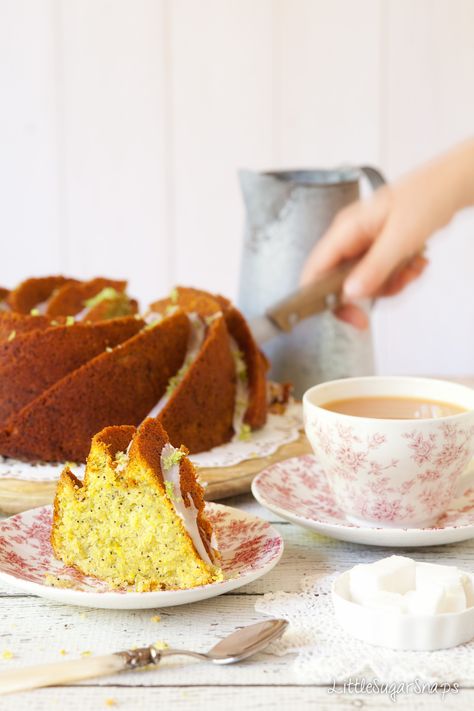 One Bowl Zucchini Cake, Zucchini And Lime Cake, Zucchini Spice Cake Recipe, Banana Zucchini Bundt Cake, Courgette And Lime Cake, Lime Icing, Lime Bundt Cake, Veggie Cakes, Vegetable Cake