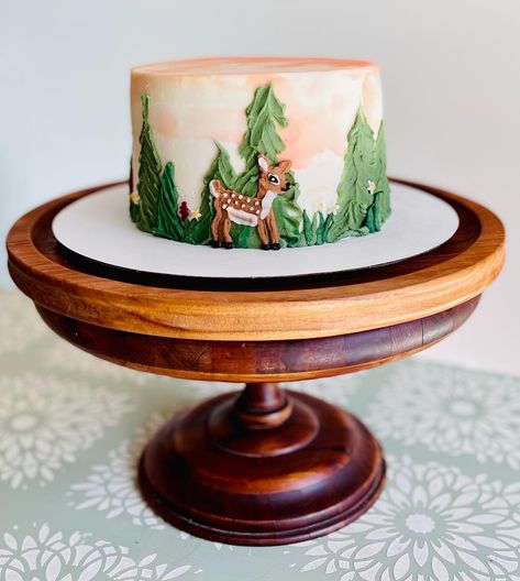 Very “fawned” of this charming little deer cake! 🥰 Hunting Theme Smash Cake, Woodland Creature Smash Cake, Hunting Smash Cake, Fawn Cake, Sunset Cake, Deer Cake, Deer Cakes, Smash Cake Boy, Deer Fawn