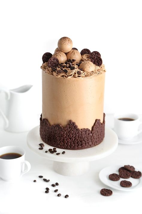 Brown Cake Design, Homemade Espresso, Brown Cake, Instant Espresso, Espresso Cake, French Buttercream, Buttermilk Cake, Layer Cake Recipes, Torte Cupcake