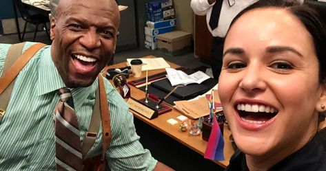 Melissa Fumero shared the first image from the set of Brooklyn Nine-Nine with cameras now officially rolling on the show's eighth and final season. Brooklyn 99 Cast, Andre Braugher, Charles Boyle, Brooklyn Nine Nine Funny, Gina Linetti, Jake And Amy, Melissa Fumero, Brooklyn 9 9, Amy Santiago