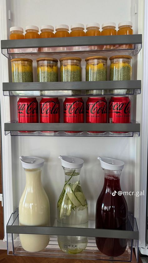 Fridge Aesthetic, Healthy Fridge, Drink Fridge, Apartment Needs, Girl Apartment, House Organisation, House Essentials, Dream Apartment Decor, Future Apartment Decor