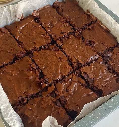 Weight Watchers Healthy Cookies, Ww Black Bean Brownies Zero Points, Ww Brownies Greek Yogurt, Ww Brownies With Applesauce, Brownie Mix With Greek Yogurt, Weight Watchers Sweets, Weight Watchers Chocolate Desserts, Weight Watcher Desserts Easy, Weight Watchers Desserts With Points