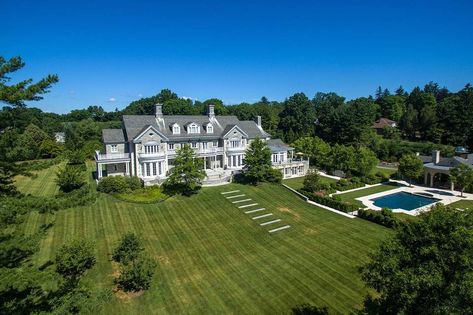 Ara D. Cohen, co-founder of Knighthead Capital Management, sold this home for $17.5 million—half of... Greenwich Connecticut Homes, Farmhouse Mansion, Connecticut Homes, Spanish Mansion, Park And Recreation, Pool Guest House, Georgian Mansion, Greenwich Connecticut, Colonial Style Homes