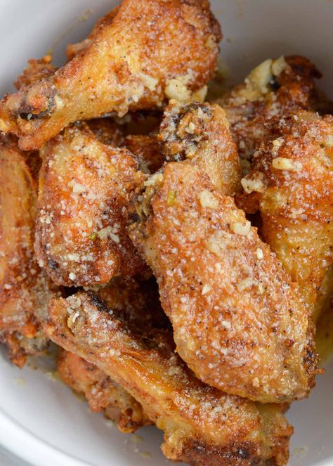 These Garlic Parmesan Wings are perfectly crispy and juicy! Baked or air fried for an easy chicken dinner that is naturally low-carb, keto friendly, and gluten free. Crispy Baked Potatoes, Parmesan Wings, Cooking Chicken Wings, Garlic Parmesan Wings, Garlic Parmesan Chicken Wings, Garlic Parmesan Chicken, Garlic Butter Sauce, Potluck Dishes, Cooking For Beginners