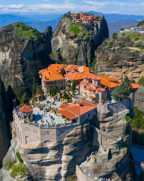 Greece Places To Visit, Greece Landscape, Meteora Greece, Places In Greece, Greece Islands, Rock Formations, Travel Europe, Beautiful Places To Travel, Magical Places