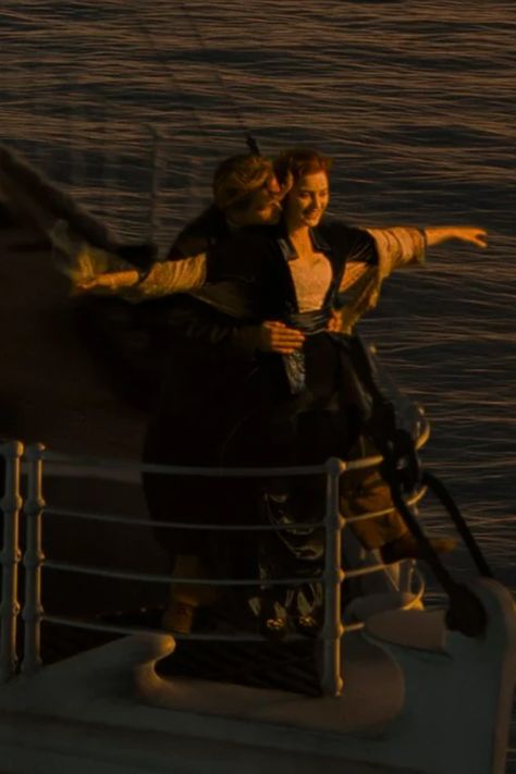 Jack And Rose Aesthetic, 6 Month Baby Milestones, Titanic Movie Scenes, Happy Birthday Boyfriend Quotes, Jack And Rose, Titanic Photos, Leo And Kate, Rose Aesthetic, Jack Dawson