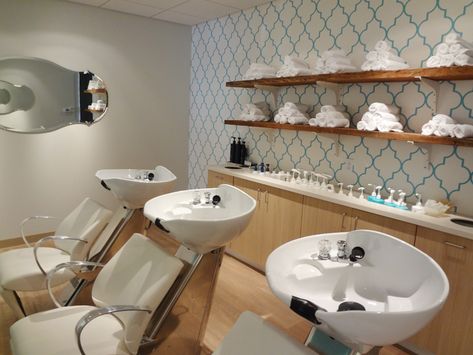 There is a new hair salon here in Saint Louis, called the Blown Away Blow Dry Bar. It’s a hair salon (bar, excuse me) with a new concept, offering a wash and blow dry only. They also do make-… Back Bar Ideas, Dry Bar Hairstyles, Blow Dry Bar Hairstyles, Bar Hairstyles, Dry Bar Hair, Salon Goals, Makeup Studio Decor, Makeup Bar, Wash And Blow Dry