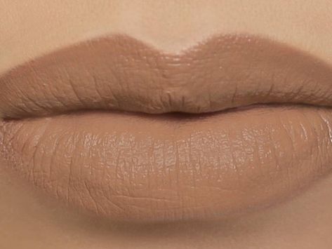 Matte Nude Lipstick - "Praline" light brown mineral lipstick with organic natural ingredients Colors For My Skin Tone, Light Brown Lipstick, Best Mac Lipstick, White Lipstick, Best Lipstick Color, Matte Nude Lipstick, Lipstick For Dark Skin, Lip Looks, Homemade Moisturizer