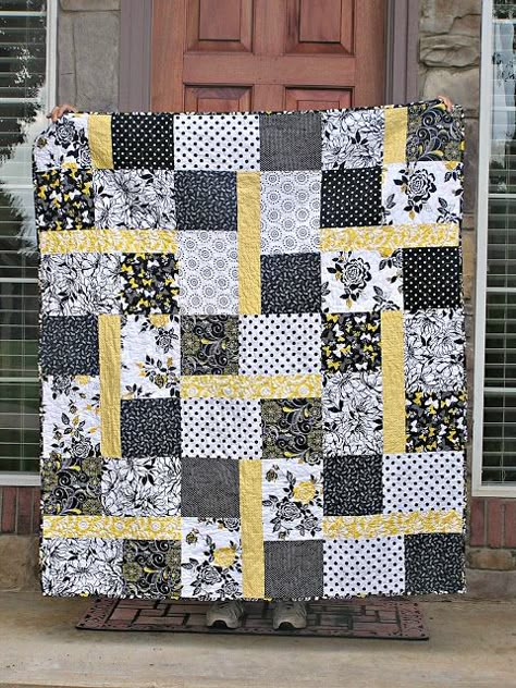 Black White Quilts, Black And White Quilt, Big Prints, Boys Quilt Patterns, Lap Quilt Patterns, Big Block Quilts, Black And White Quilts, Yellow Quilts, Quick Quilt