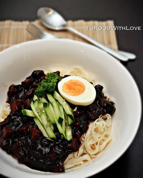 Recipe: Jjajangmyun (Noodles in Black Bean Sauce) Black Bean Paste, Black Bean Noodles, Bean Sauce, Korean Food Recipes, Food Korean, Black Bean Sauce, Foreign Food, Love Japanese, Recipes Asian