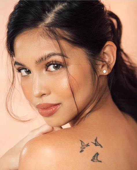 Mendoza Tattoo, Tips For Beauty, Pasig City, Tattoo 2023, Maine Mendoza, Gma Network, Discreet Tattoos, Variety Show, Tattoo Idea