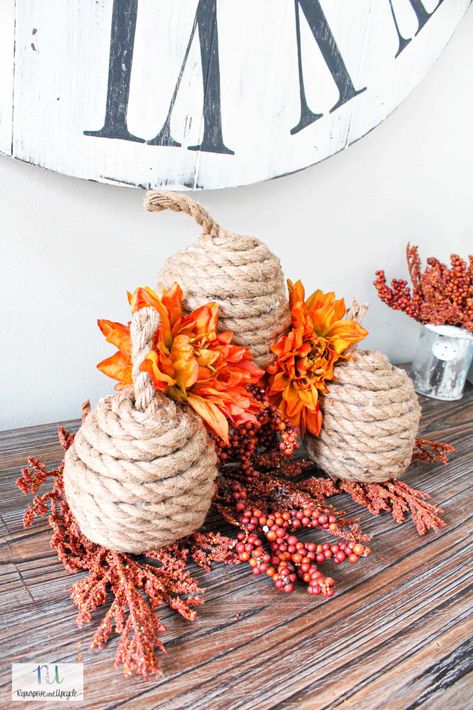 Pumpkin Crafts For Adults, Rope Pumpkins, Coastal Fall Decor Ideas, Coastal Fall Decor, Upcycle Home Decor, Fall Pumpkin Crafts, Fun Fall Crafts, Crafts For Adults, Wooden Pumpkins