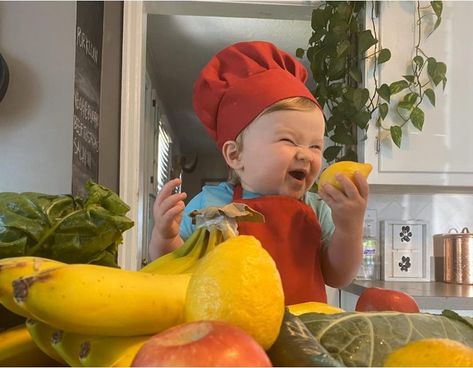 Meet the 1-year-old chef with 1.3 million followers on Instagram Good Morning Messages Friends, Baby Chef, Southern Mom, Baby Cooking, Million Followers, Followers On Instagram, First Birthday Photos, Social Media Stars, Newborn Care