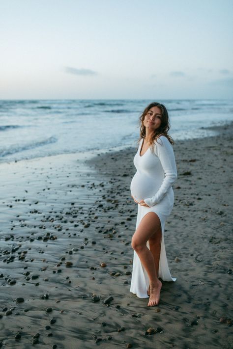 Winter Beach Maternity Photoshoot, Pregnancy Photoshoot Beach, Maternity Shoot Beach, Maternity Photography Beach, Maternity Beach, Beach Maternity Photos, Maternity Photography Poses Pregnancy Pics, Couple Pregnancy Photoshoot, Maternity Photoshoot Outfits