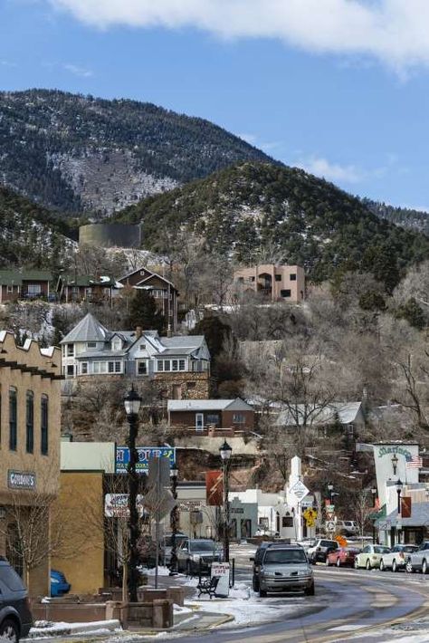 Manitou Springs Colorado, Nebraska City, Florida Holiday, Small Towns Usa, Manitou Springs, Small Town America, Scenic Railroads, Know Your Name, Scenery Pictures