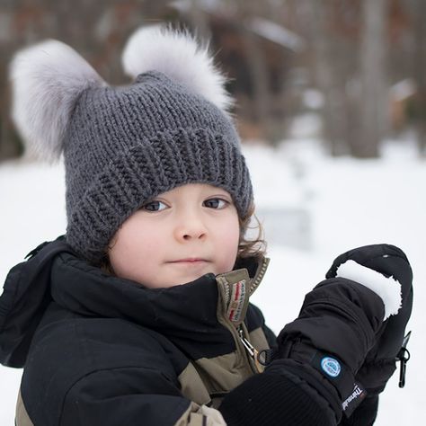 Kids Double Pom Beanie Free Knitting Pattern Beanie With Two Pom Poms, Child’s Knitted Hat Pattern, Baby Hats Pattern, Baby Knitting Free, Baby Hat Free Pattern, Kids Mittens, Baby Hat Knitting Pattern, Hats For Kids, Hat Patterns Free