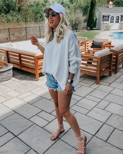 Studded Sandals Outfit, Easy Street Tunic, Sweater Shorts, Nashville Outfits, Casual College Outfits, Boho Fashion Summer, Flag Embroidery, Sandals Outfit, Easy Street