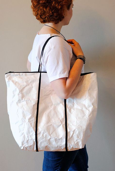 Chicken Wire Diy, Tyvek Bags, Clothes Words, Shopping Bag Design, Recycled Sailcloth, Photography Bags, Embroidery Hearts, Textile Bag, Oversized Bag