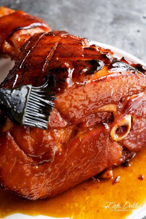 Mustard Ham Glaze, Mustard Glazed Ham, Honey Baked Ham Recipe, Ham Sauce, Ham In The Oven, Brown Sugar Ham, Ham Glaze Brown Sugar, Ham Recipes Baked, Ham Glaze Recipe