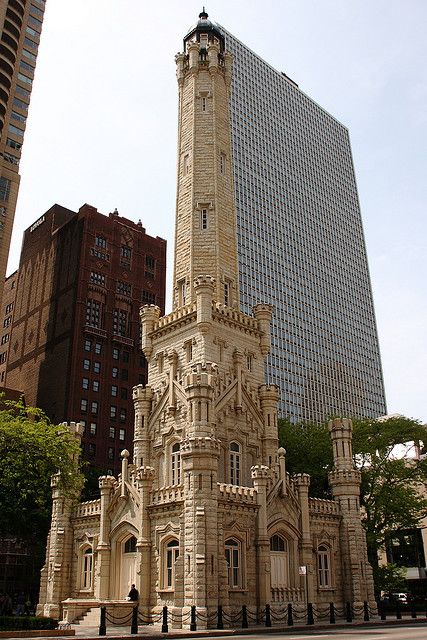 Chicago Water Tower Chicago Water Tower, Unusual Architecture, Pretty Buildings, Age Aesthetic, High Building, Minecraft Inspiration, House Deco, Chicago History, Chicago Travel