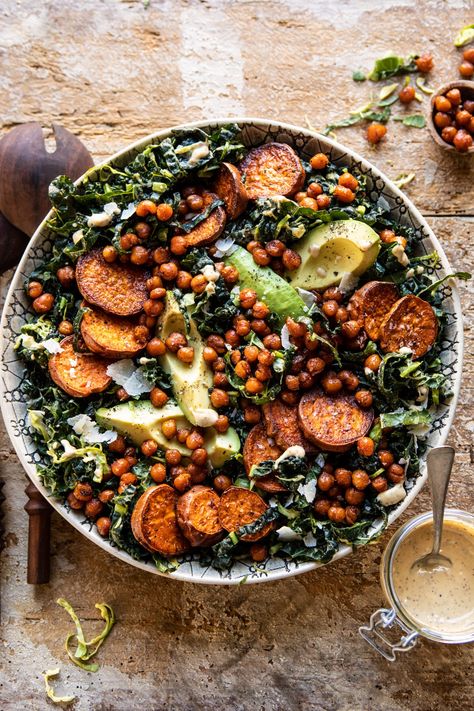 Man Salad Recipes, Summer Kale Salad Recipes, Salad Recipes For Dinner Winter, Healthy Vegan Recipes Clean Eating, Recipes With Nutrition Facts, Hominy Salad, Healthy Kale Salad, Interesting Salads, Harvest Kale