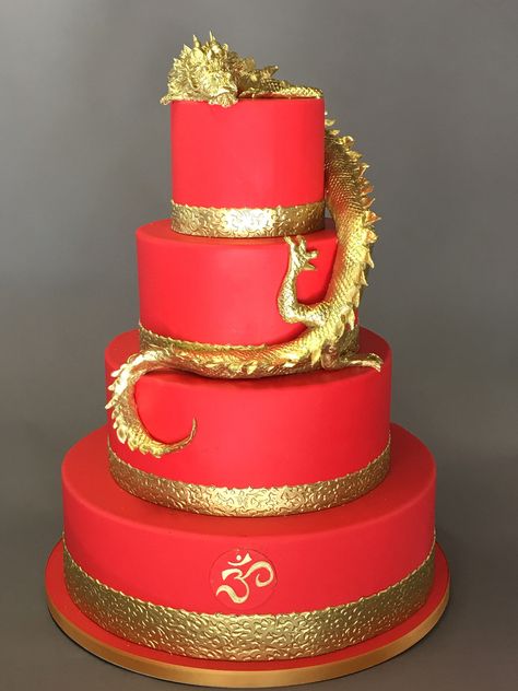 Wedding Cake Chinese, Red And Gold Dragon, 15 Cakes, Chinese Theme Parties, Chinese Birthday, Chinese Cake, Dragon Cakes, Cherry Blossom Theme, Asian Party