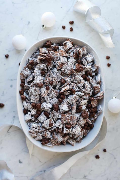 My Favorite Puppy Chow Mix - A Beautiful Mess Best Puppy Chow, Puppy Chow Mix, Puppy Chow Cookies, Puppy Chow Recipes, Elsie Larson, Muddy Buddies, Chocolate Crunch, Oreo Truffles, Truffle Recipe Chocolate