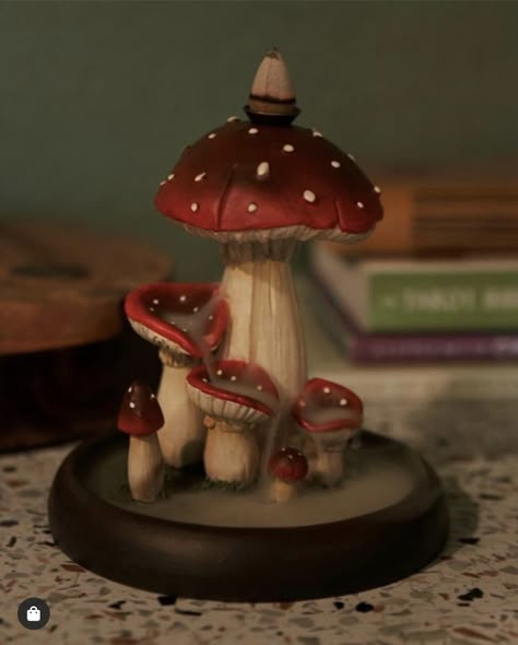 Mushroom Insence Burner, Cute Incense Burner, Polymer Clay Incense Burner, Clay Insence Burner, Insence Aesthetic, Clay Mask Ideas, Mushroom Incense Burner, Mushroom Incense Holder, Insence Burner