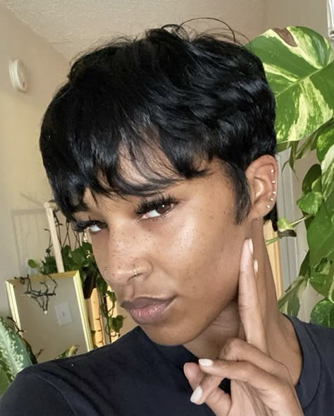 Pixie Hairstyles Brown Hair, Short Straight Pixie Haircuts, Straight Pixie Haircut Black Women, Shortcut Hairstyle Black Women, Short Haircuts On Black Women, 90s Bowl Cut Black Women, Short Haircut On Black Women, Nia Long Short Hair 90s Pixie Cuts, Pixie Hairstyles Black Women