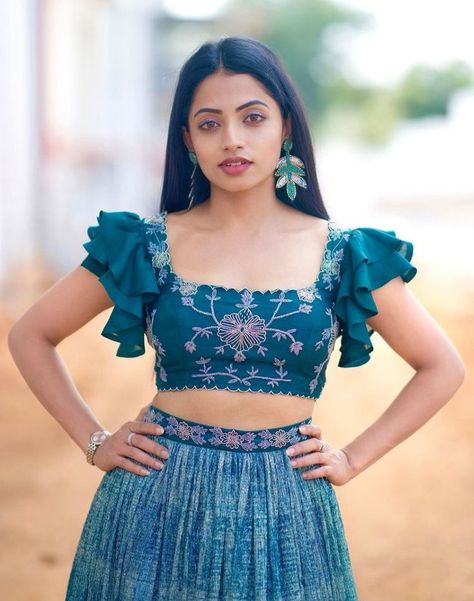 Crop Top Blouse Designs Latest Indian, Latest Lehanga Models 2023, Lehenga Blouse Designs Crop Tops Latest, Crop Top Lehanga Models Latest, Frill Blouse Designs, Crop Top Blouse Designs Latest, Navya Swamy, Blouse Tops Designs, Blouse Designs High Neck