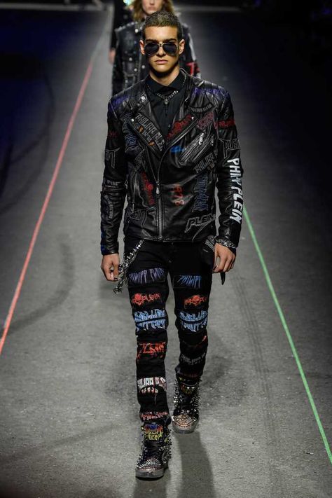 Philipp Plein Spring-Summer 2020 - Milan Fashion Week Attack Attack, Story Clothes, Dark Clothing, Dark Modern, All Black Fashion, 2020 Runway, Swag Outfits Men, Dark Outfits, Male Fashion Trends