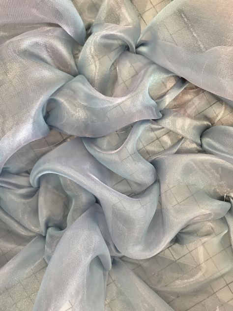 Ruched Fabric Texture, Surface Textures Fabric, Fashion Materials Textiles, Textures In Fashion, Fabric Texture Material Fashion Textiles, Fabric Manupilation Ideas, Texture Inspiration Textiles, Distortion Textiles, Futuristic Textiles