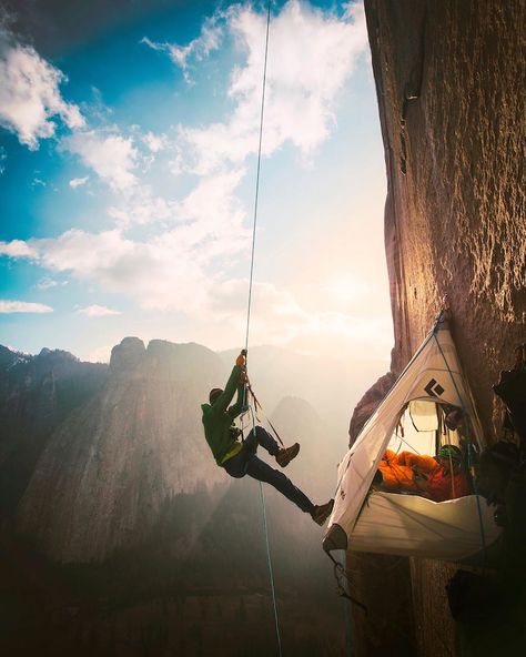 Free Climb, Yosemite National, Yosemite National Park, Rock Climbing, Adventure Awaits, Outdoor Adventure, Bouldering, The Great Outdoors, Adventure Travel