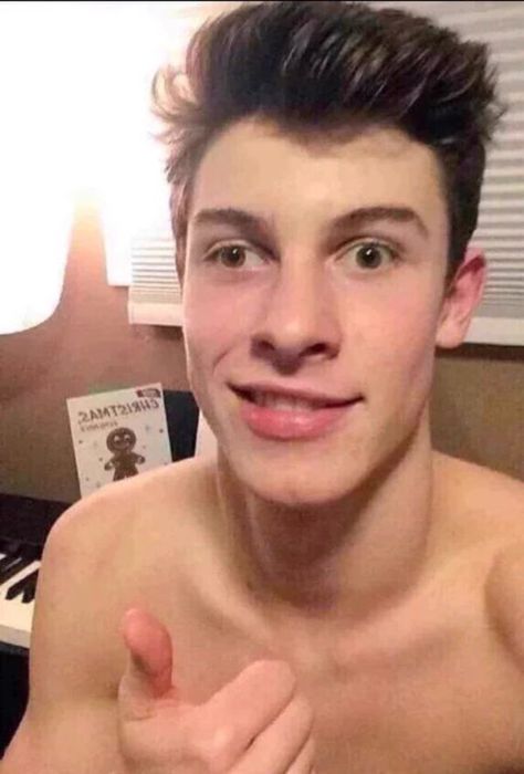 I swear his lazy eye makes him cuter and matches his silly personality anyway Shawn Mendes Lazy Eye, Shawn Mendes Shirts, Shawn Mendes Snapchat, Shawn Mendes Magcon, Shawn Mendes Shirtless, Shawn Mendes Quotes, Shawn Mendes Lyrics, Lazy Eye, Shawn Mendes Funny