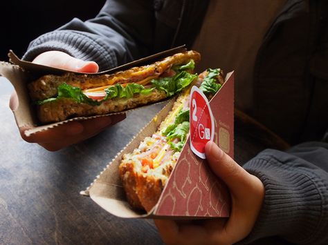 2 Go Sandwich Packaging by Megan Lin, via Behance Sandwich Packaging, Picnic Sandwiches, Cold Sandwiches, Sandwich Bar, Gourmet Sandwiches, Party Sandwiches, Dinner Sandwiches, Hot Sandwich, Healthy Sandwiches